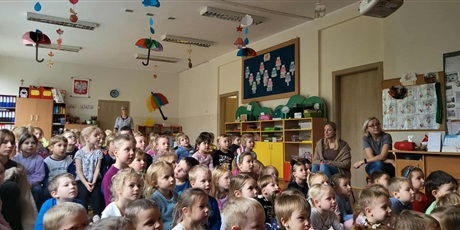 Powiększ grafikę: czarek-w-swiecie-bajek-wystep-teatru-obiezyswiat-651655.jpg