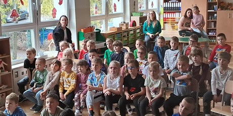 Powiększ grafikę: czarek-w-swiecie-bajek-wystep-teatru-obiezyswiat-651659.jpg