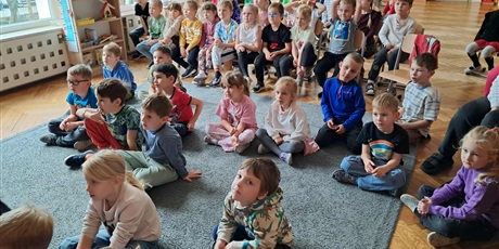 Powiększ grafikę: czarek-w-swiecie-bajek-wystep-teatru-obiezyswiat-651660.jpg