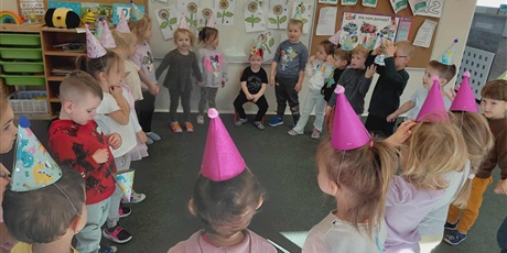 Powiększ grafikę: jesien-w-grupie-pszczolki-649273.jpg