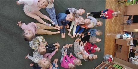 Powiększ grafikę: jesien-w-grupie-pszczolki-649277.jpg