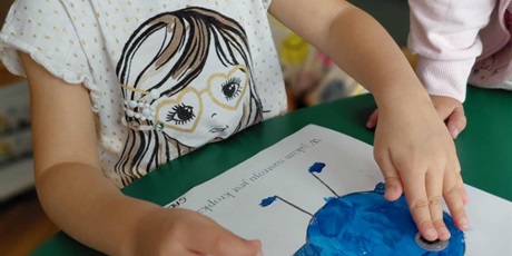 Powiększ grafikę: jesien-w-grupie-pszczolki-649290.jpg