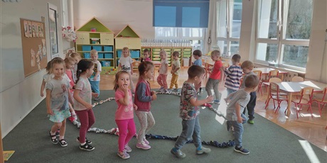 Powiększ grafikę: jesien-w-grupie-pszczolki-649292.jpg