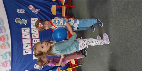 Powiększ grafikę: jesien-w-grupie-pszczolki-649299.jpg