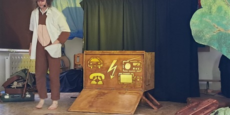 Powiększ grafikę: kiedys-to-byly-czasy-wystep-teatru-obiezyswiat-614933.jpg