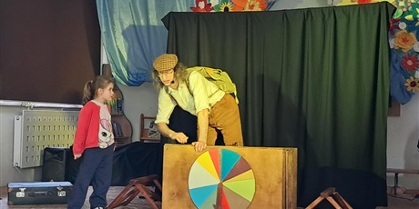 Powiększ grafikę: kiedys-to-byly-czasy-wystep-teatru-obiezyswiat-614936.jpg