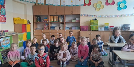 Powiększ grafikę: postepowanie-ze-zwierzetami-uwazaj-dzikie-zwierzeta-w-miescie-prelekcja-strazy-miejskiej-w-klasach-0-663477.jpg