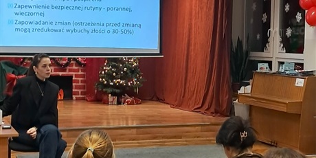 Powiększ grafikę: rozwoj-dziecka-w-wieku-przedszkolnym-od-trzylatka-do-ucznia-zerowki-warsztat-dla-rodzicow-662075.jpg