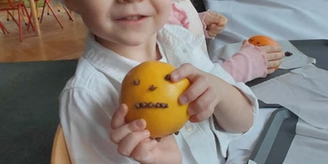 Powiększ grafikę: swiateczny-dzien-w-przedszkolu-wszystkie-grupy-668777.jpg