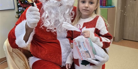 Powiększ grafikę: wizyta-swietego-mikolaja-w-klasie-0c-665129.jpg