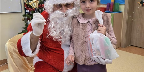 Powiększ grafikę: wizyta-swietego-mikolaja-w-klasie-0c-665131.jpg